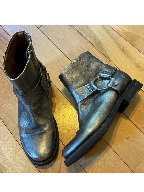 Frye Shoes - Frye Veronica Harness Silver Leather Ankle Boots size seven (7)